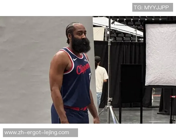 曝快船或许兜销哈登莱昂纳德！买卖难度不同：小卡已被视为负价值